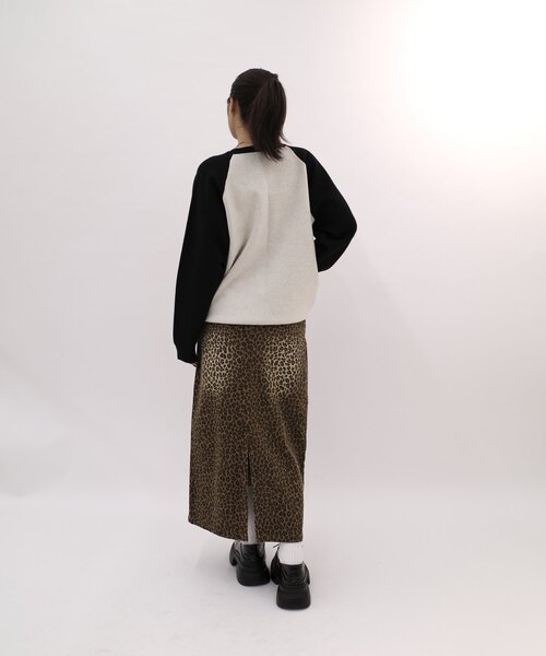 WHO'S WHO gallery（フーズフーギャラリー）の「シャーロットラグランニット（ニット/セーター・レディース・ブラック/チャコールグレー・FREE）」の11枚目の写真