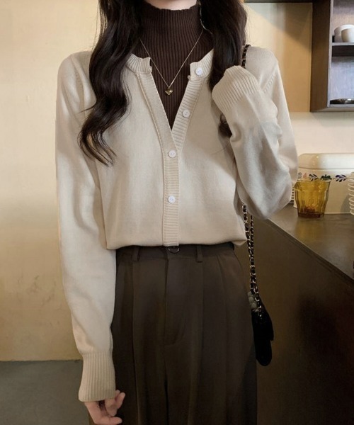 Miniministore(ミニミニストア)の「レイヤード風 ニットトップス ハイネック(ニット/セーター・レディース・ライトベージュ/ブラック・FREE)」の7枚目の写真