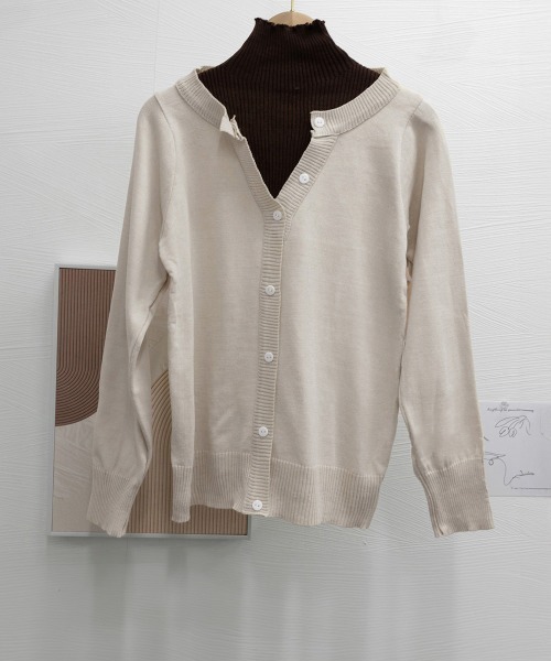 Miniministore(ミニミニストア)の「レイヤード風 ニットトップス ハイネック(ニット/セーター・レディース・ライトベージュ/ブラック・FREE)」の13枚目の写真