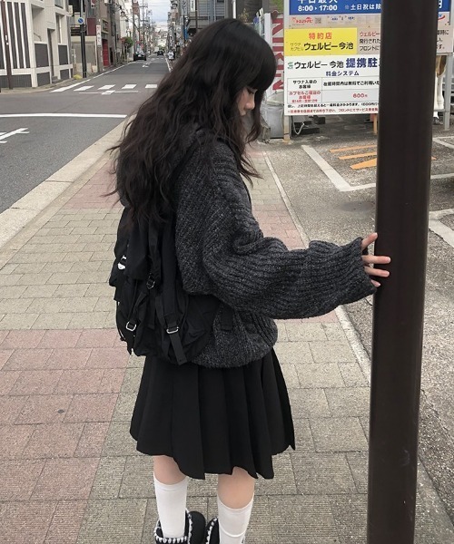 anyonemore（エニワンモア）の「ミディボックスプリーツスカート（スカート・レディース・ブラック・LARGE/MEDIUM）」の19枚目の写真