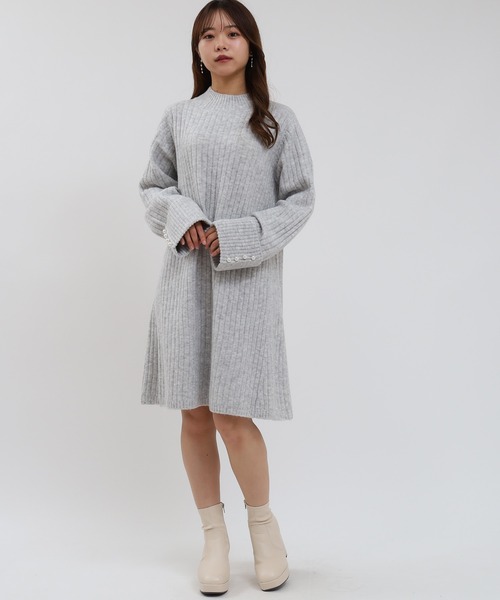 ASTORIA ODIER（アストリアオディール）の「ミルドライクワイドリブニットワンピース（ワンピース・レディース・モカ/ホワイト/ライトグレー・MEDIUM）」の2枚目の写真