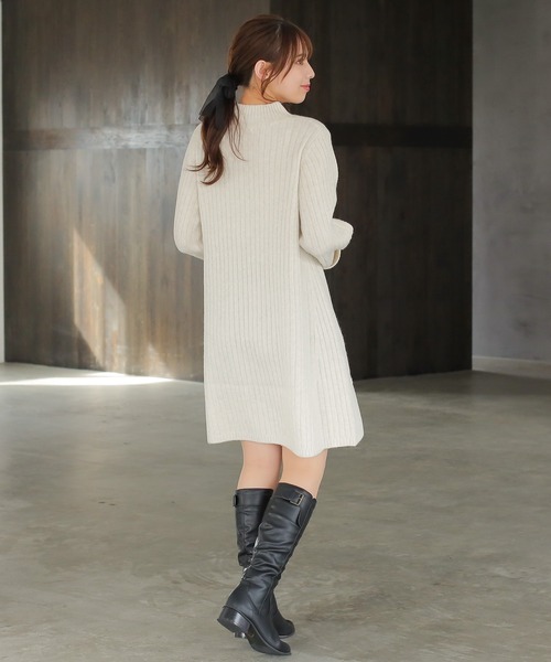 ASTORIA ODIER（アストリアオディール）の「ミルドライクワイドリブニットワンピース（ワンピース・レディース・モカ/ホワイト/ライトグレー・MEDIUM）」の11枚目の写真