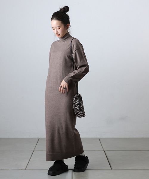 COLONY 2139（コロニートゥーワンスリーナイン）の「タートルニットワンピース（ワンピース・レディース・チャコールグレー/ブラック/ブラウン・FREE）」の17枚目の写真