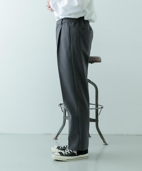 ITEMS URBANRESEARCH（アイテムズ アーバンリサーチ）の「高機能 ジャージーメルトン トラウザー（その他パンツ・メンズ・ブラック/チャコールグレー/ベージュ/ブラウン・MEDIUM/SMALL/LARGE）」の12枚目の写真