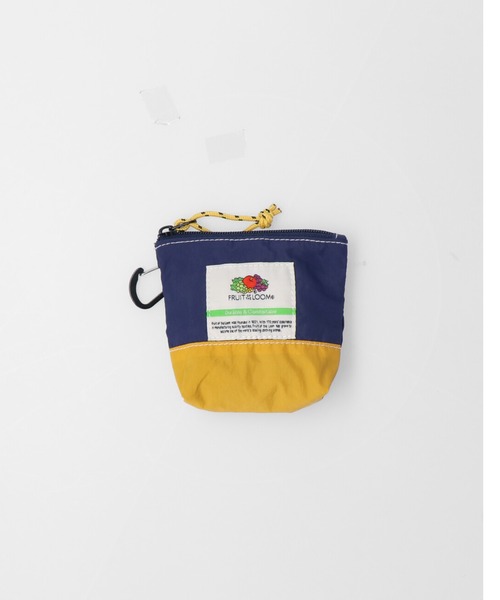 FRUIT OF THE LOOM(t[cIuU[)NYLON POUCH(|[`)