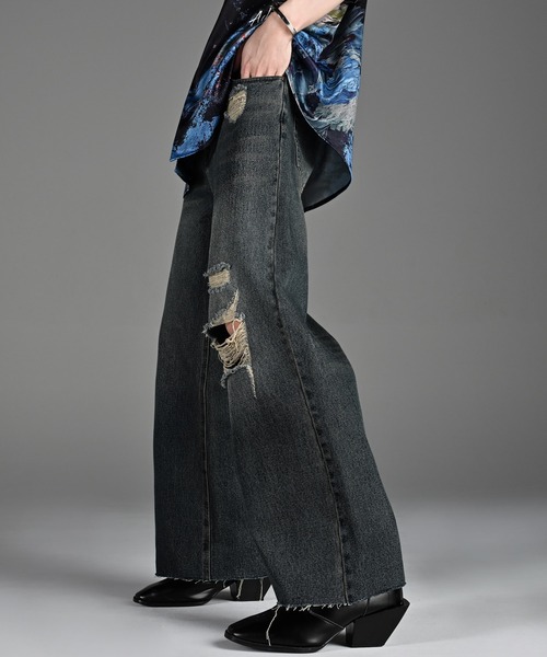 ADRER（アドラー）の「vintage side belt flare denim slacks / ヴィンテージサイドベルトフレアデニムスラックス（デニムパンツ・メンズ・ブルー/ブラック/ブルー系1/ブラック系1/ブルー系2/ブルー系3/グレー・XS/L/M/S）」の10枚目の写真
