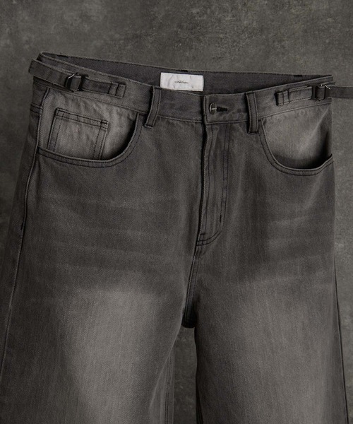 ADRER(アドラー)の「vintage side belt flare denim slacks / ヴィンテージサイドベルトフレアデニムスラックス(デニムパンツ・メンズ・ブルー/ブラック/ブルー系1/ブラック系1/ブルー系2/ブルー系3/グレー・XS/L/M/S)」の18枚目の写真