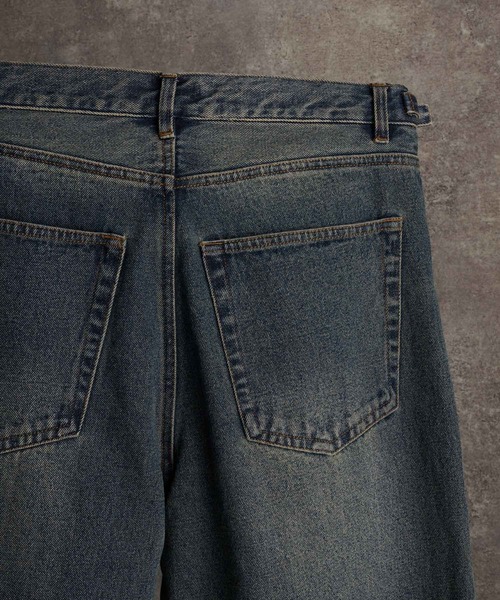 ADRER（アドラー）の「vintage side belt flare denim slacks / ヴィンテージサイドベルトフレアデニムスラックス（デニムパンツ・メンズ・ブルー/ブラック/ブルー系1/ブラック系1/ブルー系2/ブルー系3/グレー・XS/L/M/S）」の22枚目の写真