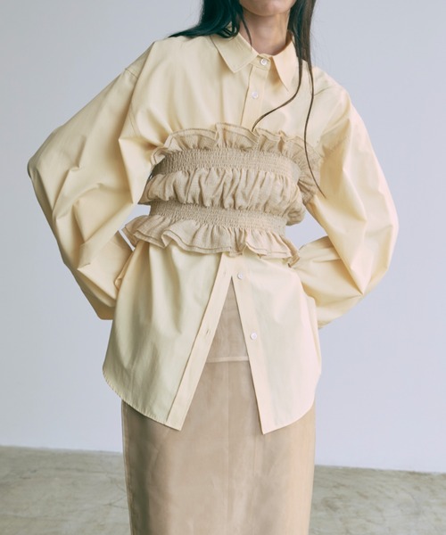 EN NEUME(エンノイム)の「Smocked Bustier(シャツ/ブラウス・レディース・ライトグリーン/オレンジ/ベージュ・FREE)」の7枚目の写真