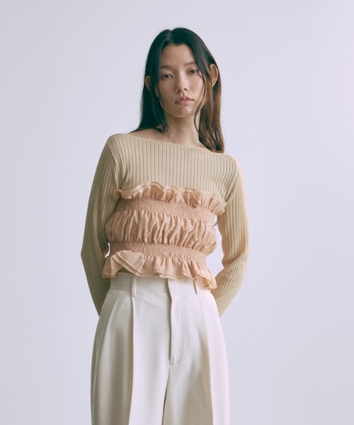 EN NEUME(エンノイム)の「Smocked Bustier(シャツ/ブラウス・レディース・ライトグリーン/オレンジ/ベージュ・FREE)」の9枚目の写真
