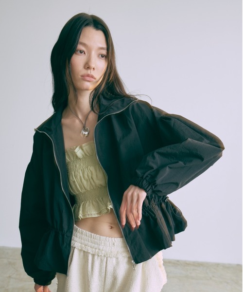 EN NEUME(エンノイム)の「Smocked Bustier(シャツ/ブラウス・レディース・ライトグリーン/オレンジ/ベージュ・FREE)」の20枚目の写真