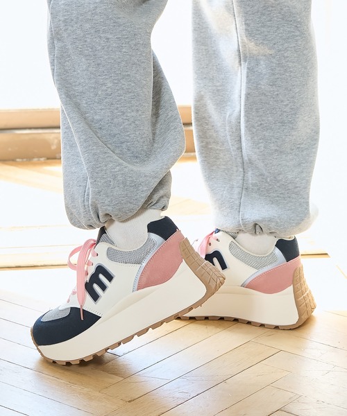 moz（モズ）の「moz(モズ) レースアップ厚底 カラフルスニーカー（スニーカー・レディース・グレー/ネイビー/マスタード・22.5cm/23.0cm/23.5cm/24.0cm/24.5cm）」の11枚目の写真