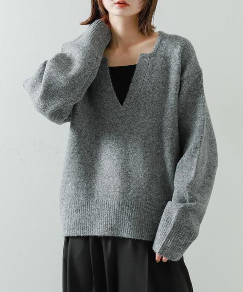 SENSE OF PLACE by URBAN RESEARCH（センスオブプレイスバイアーバンリサーチ）の「キーネックコクーンスリーブセーター（ニット/セーター・レディース・ブラック/ライトブルー/オフホワイト/グレー・ONE）」の3枚目の写真