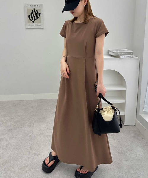 RANAN（ラナン）の「ウエストタックフレアワンピース（ワンピース・レディース・ブラック/グレイッシュベージュ/ネイビー/モカ・LL/L/M）」の18枚目の写真