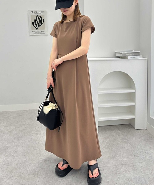 RANAN（ラナン）の「ウエストタックフレアワンピース（ワンピース・レディース・ブラック/グレイッシュベージュ/ネイビー/モカ・LL/L/M）」の20枚目の写真