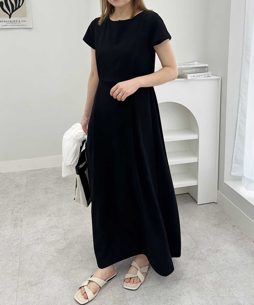 RANAN（ラナン）の「ウエストタックフレアワンピース（ワンピース・レディース・ブラック/グレイッシュベージュ/ネイビー/モカ・LL/L/M）」の15枚目の写真