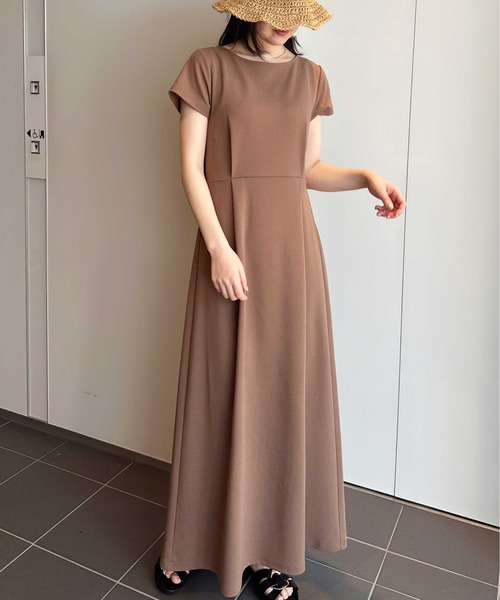 RANAN（ラナン）の「ウエストタックフレアワンピース（ワンピース・レディース・ブラック/グレイッシュベージュ/ネイビー/モカ・LL/L/M）」の19枚目の写真