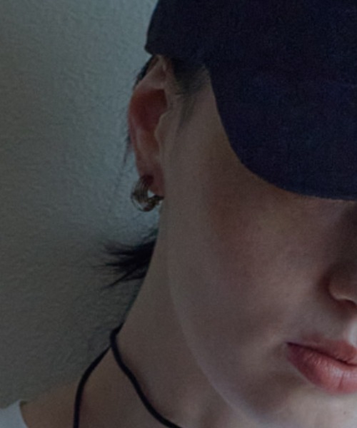 IRIS47(イリスフォーセブン)の「【IRIS 47】gaia petite earring/ガイア プチ イヤリング(イヤリング・レディース・シルバー/ゴールド・FREE)」の1枚目の写真