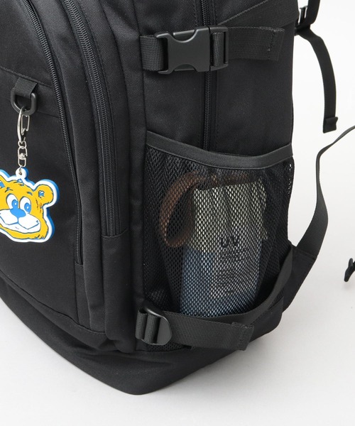 UCLA(ユーシーエルエー)の「UCLA 大容量 メッシュポケット 2層式 ラウンドバックパック ジョー ラバーチャーム付き(バックパック/リュック・メンズ・ブラック・FREE)」の21枚目の写真