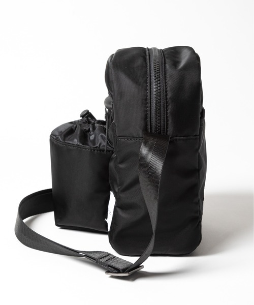 MAKAVELIC(マキャベリック)の「Grace Bottle Walking Shoulder Bag(ショルダーバッグ・メンズ・ブラック・ONESIZE)」の3枚目の写真