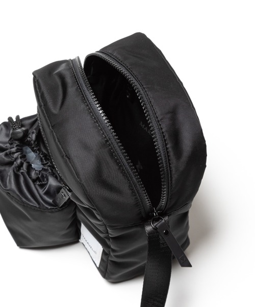 MAKAVELIC(マキャベリック)の「Grace Bottle Walking Shoulder Bag(ショルダーバッグ・メンズ・ブラック・ONESIZE)」の6枚目の写真