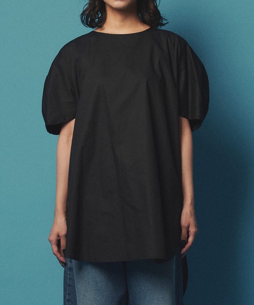 Narcissus(ナルシス)の「【WEB限定】ヘンケイスリットTシャツ(Tシャツ/カットソー・レディース・ブラック/ホワイト・FREE)」の2枚目の写真