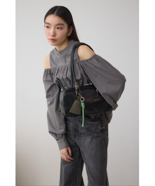 AZUL by moussy（アズールバイマウジー）の「マルチチャームセットスクエアハンドバッグ（ハンドバッグ・レディース・ブラック/カーキ・FREE）」の21枚目の写真