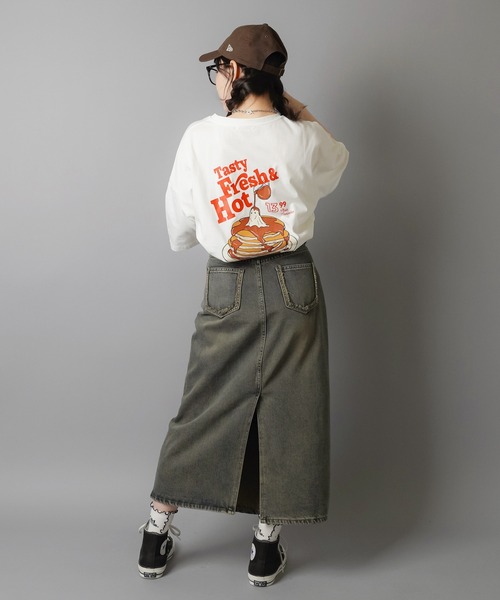 SPINNS(スピンズ)の「半袖オーバーサイズTシャツ/ホットケーキオバケ(Tシャツ/カットソー・レディース・オフホワイト/スミクロ/オートミール・ONESIZE)」の13枚目の写真