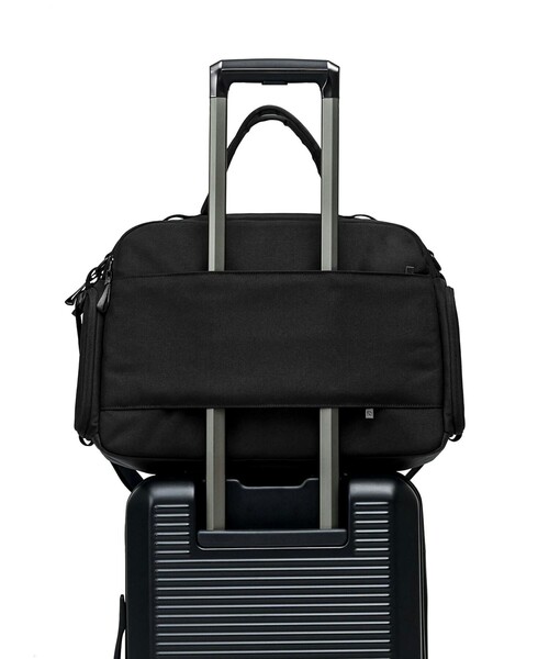 incase（インケース）の「【Incase/インケース】A.R.C Duffel（ボストンバッグ・メンズ・ブラック・FREE）」の17枚目の写真