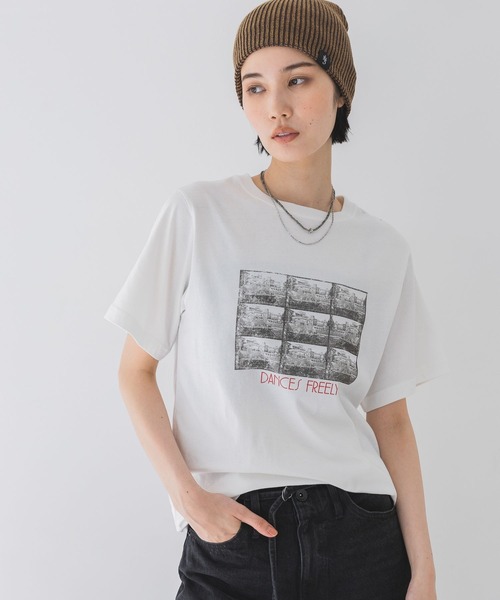JEANASIS(ジーナシス)の「フォトグラフヴィンテージプリント TEE/459332(Tシャツ/カットソー・レディース・スミクロ/ブラック/ホワイト・MEDIUM/LARGE)」の21枚目の写真