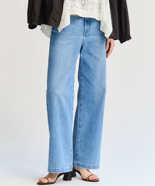 23区 L(ニジュウサンクオオキイサイズ)の「23区DENIM サマー ストレート ワイド パンツ(デニムパンツ・レディース・スカイブルー系/ターコイズブルー系/ホワイト・50/44/46/48)」の1枚目の写真