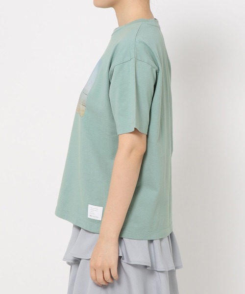 mysty woman（ミスティウーマン）の「【花盛友里さんコラボ】コラボフォトレギュラーTシャツ 493894（Tシャツ/カットソー・レディース・グリーン/ピンク/オフホワイト/ホワイト・FREE）」の22枚目の写真