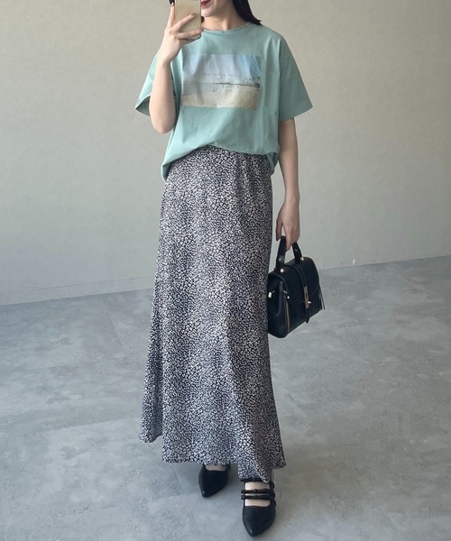 mysty woman（ミスティウーマン）の「【花盛友里さんコラボ】コラボフォトレギュラーTシャツ 493894（Tシャツ/カットソー・レディース・グリーン/ピンク/オフホワイト/ホワイト・FREE）」の20枚目の写真