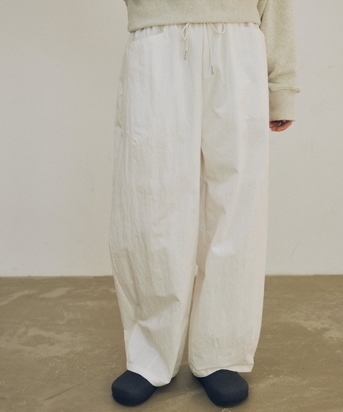 lit（リット）の「Dart Cocoon Easy Pants（その他パンツ・レディース・ブラック/ブラウン/オフホワイト・FREE）」の2枚目の写真