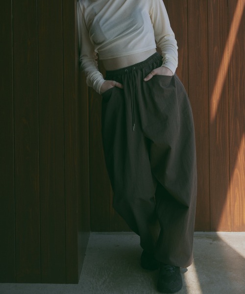 lit（リット）の「Dart Cocoon Easy Pants（その他パンツ・レディース・ブラック/ブラウン/オフホワイト・FREE）」の20枚目の写真