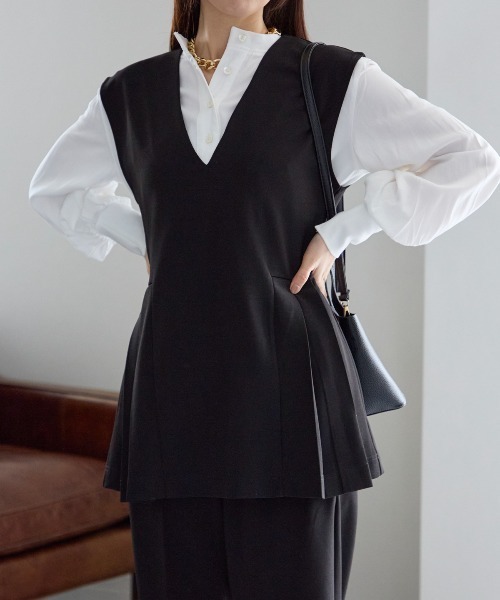 TRIANGLE PALETTE（トライアングルパレット）の「サイドプリーツデザインベスト / セットアップ対応（スーツベスト・レディース・グレー/アイボリー/ブラック・FREE）」の16枚目の写真