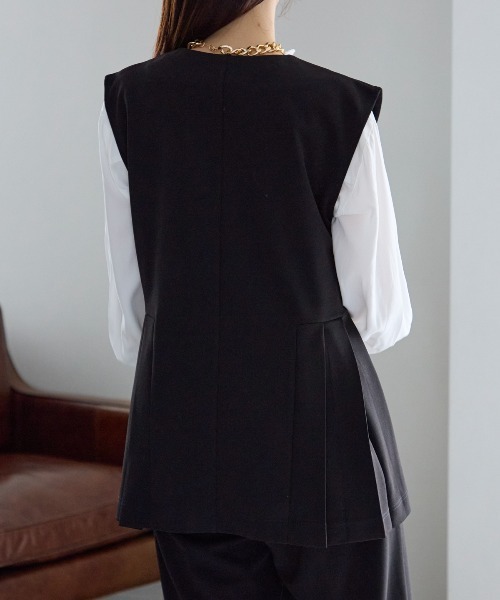 TRIANGLE PALETTE（トライアングルパレット）の「サイドプリーツデザインベスト / セットアップ対応（スーツベスト・レディース・グレー/アイボリー/ブラック・FREE）」の14枚目の写真