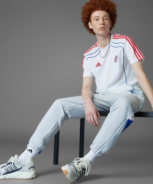 【adidas】FCバイエルン BSTN コラボ コットン半袖Tシャツ/white FCバイエルン UBP 半袖Tシャツ / アディダス adidas（Tシャツ
