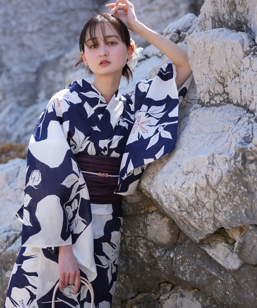 utatane（ウタタネ）の「選べる浴衣3点セット utataneオリジナル 国内染色（浴衣・レディース・ホワイト系1/ブラウン系1/ホワイト系2/ベージュ系1/ベージュ系3/ホワイト系3/グリーン系1/ブルー系2/ベージュ系2/グレー系1/ホワイト系4/ブルー系1/イエロー系1/ホワイト系6/ホワイト系5/グレー系2/ブラック系1/ブルー系3/ネイビー系1/グリーン系2・FREE）」の3枚目の写真