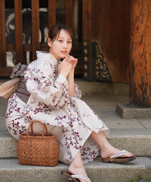 utatane（ウタタネ）の「選べる浴衣3点セット utataneオリジナル 国内染色（浴衣・レディース・ホワイト系1/ブラウン系1/ホワイト系2/ベージュ系1/ベージュ系3/ホワイト系3/グリーン系1/ブルー系2/ベージュ系2/グレー系1/ホワイト系4/ブルー系1/イエロー系1/ホワイト系6/ホワイト系5/グレー系2/ブラック系1/ブルー系3/ネイビー系1/グリーン系2・FREE）」の6枚目の写真