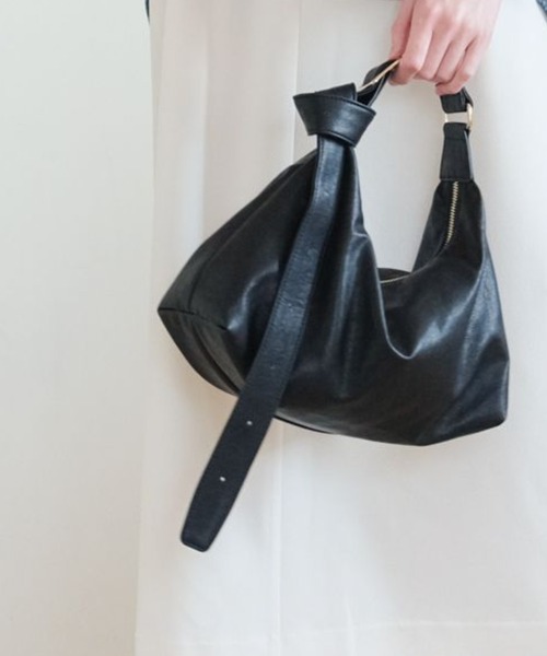 Elura（エルーラ）の「ソフトフェイクレザーミニＢＡＧ/326227（ハンドバッグ・レディース・イエロー/ブラック/ホワイト・ONE SIZE）」の3枚目の写真