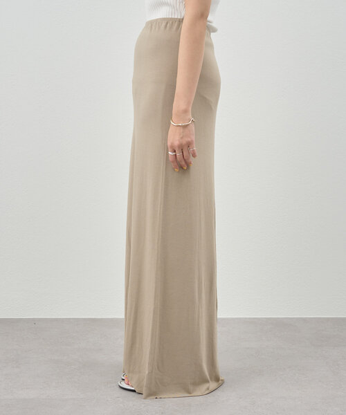 SHENERY（シーナリー）の「《履き心地抜群》ベア天竺ロングスカート（スカート・レディース・ブラック/ベージュ・36/38）」の11枚目の写真