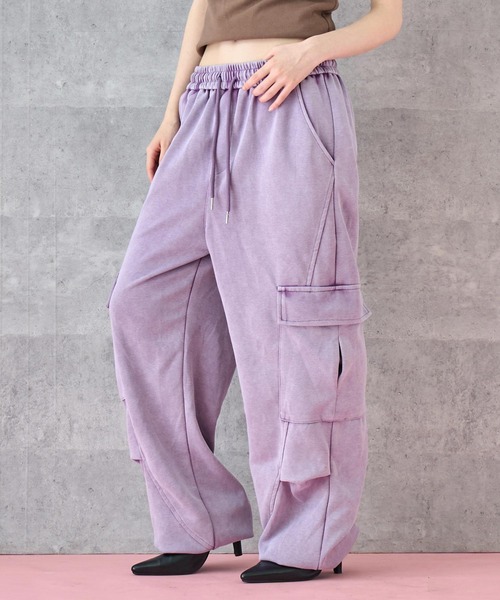 ANAP(アナップ)の「ウォッシュ加工 スウェット カーゴパンツ(スウェットパンツ・レディース・ブラック/ライトグレー/パープル/ブラウン・FREE)」の4枚目の写真