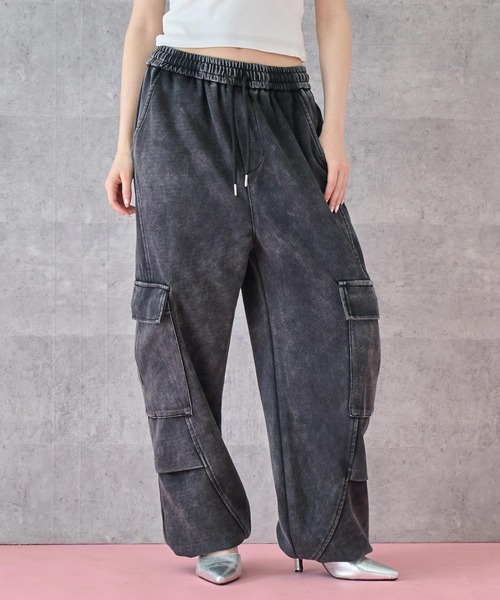 ANAP(アナップ)の「ウォッシュ加工 スウェット カーゴパンツ(スウェットパンツ・レディース・ブラック/ライトグレー/パープル/ブラウン・FREE)」の9枚目の写真