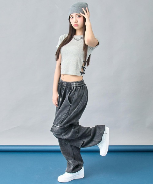 ANAP(アナップ)の「ウォッシュ加工 スウェット カーゴパンツ(スウェットパンツ・レディース・ブラック/ライトグレー/パープル/ブラウン・FREE)」の8枚目の写真