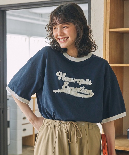 MONO-MART LADY'S(モノマートレディース)の「パッチ刺繍 メッセージロゴ リンガー半袖Tシャツ(Tシャツ/カットソー・レディース・ネイビー/オートミール/スミクロ・FREE)」の19枚目の写真