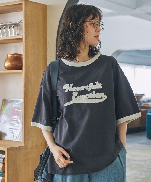 MONO-MART LADY'S(モノマートレディース)の「パッチ刺繍 メッセージロゴ リンガー半袖Tシャツ(Tシャツ/カットソー・レディース・ネイビー/オートミール/スミクロ・FREE)」の7枚目の写真