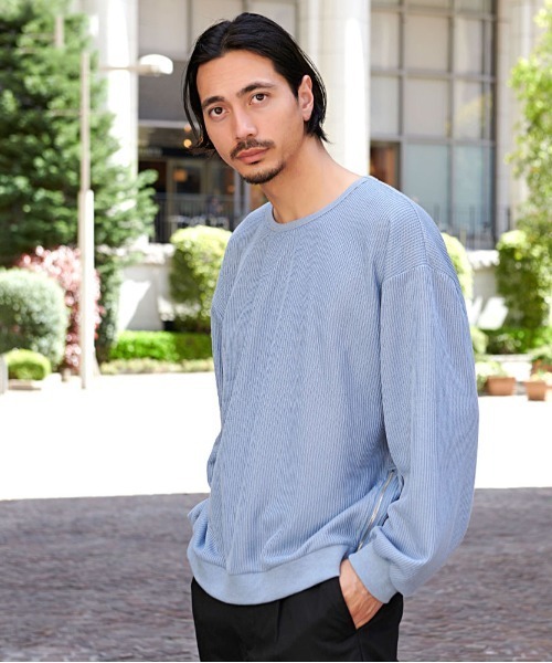 CavariA(キャバリア)の「『CavariA/キャバリア』サイドZIPクルーネック長袖TEE(Tシャツ/カットソー・メンズ・ブルー/グレー/ネイビー/ブラック・L/M)」の4枚目の写真