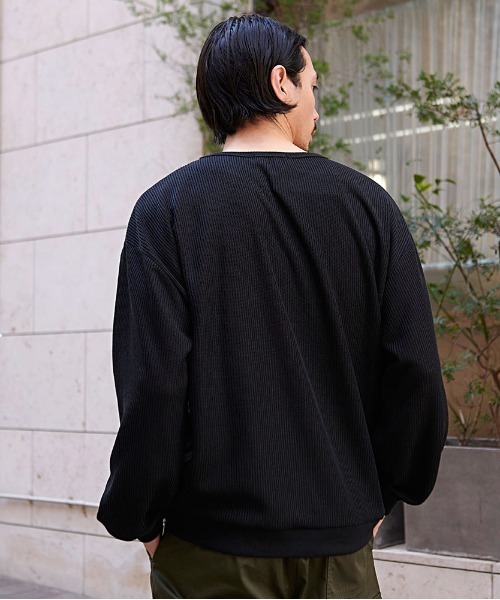 CavariA(キャバリア)の「『CavariA/キャバリア』サイドZIPクルーネック長袖TEE(Tシャツ/カットソー・メンズ・ブルー/グレー/ネイビー/ブラック・L/M)」の5枚目の写真