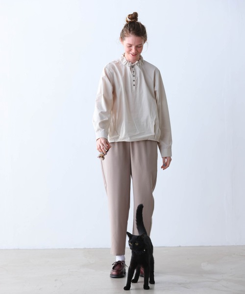 Kelen（ケレン）の「「KELEN / ケレン」デザインカラーブラウス（シャツ/ブラウス・レディース・チャコールグレー/オフホワイト/ブラック/グレイッシュベージュ・S/M）」の5枚目の写真